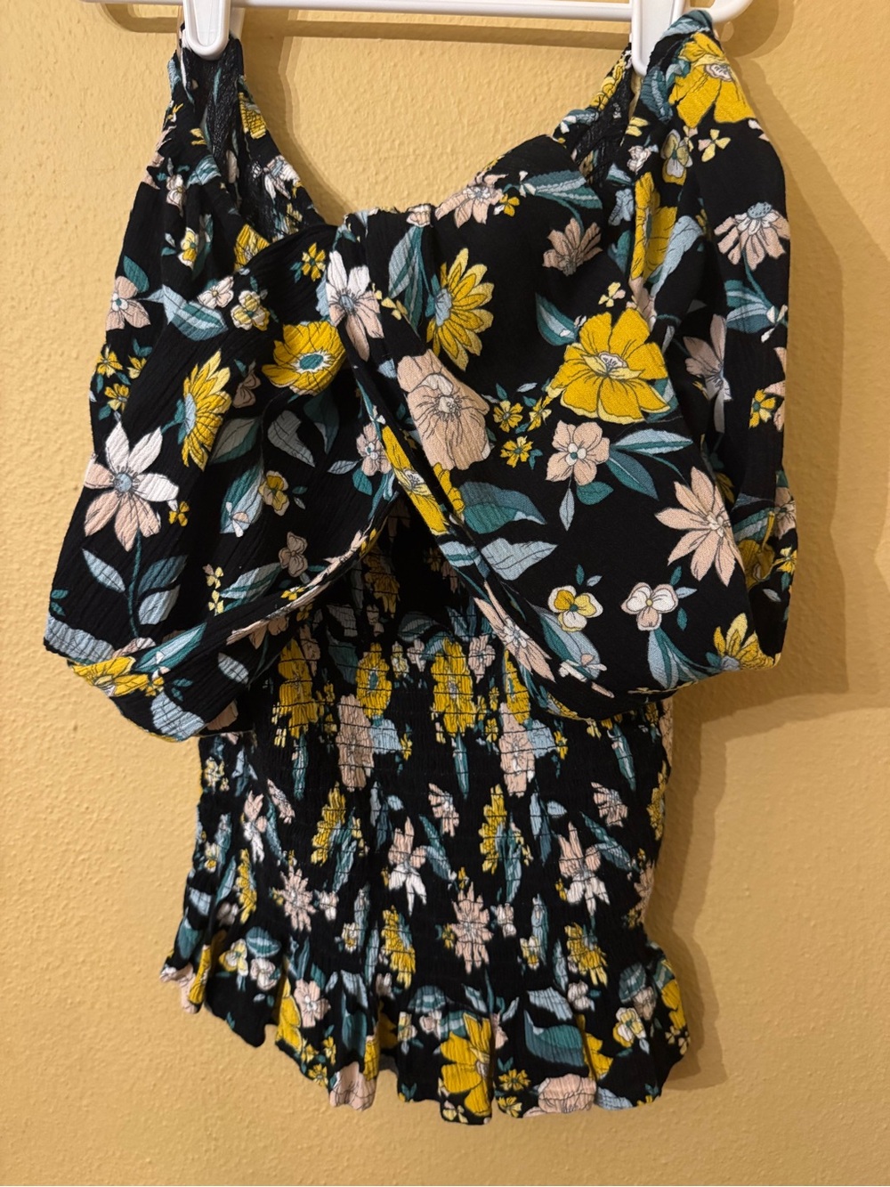 Floral Smocked Cropped Long Sleeve Top - Black/Yellow